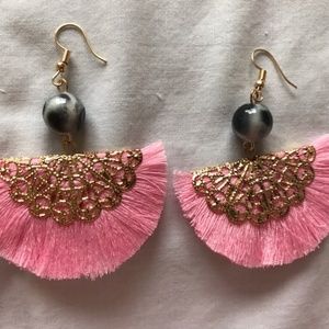 ④ for $7️⃣‼️ Trendy Tassel Earrings! - Pink